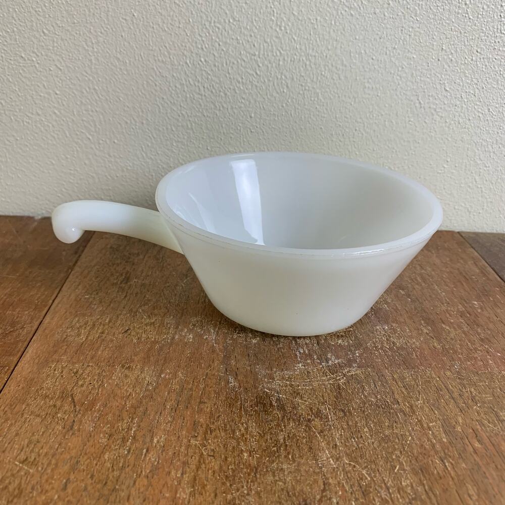 Vintage Fire King Anchor Hocking White Milk Glass Soup Bowl With‎ Handle
